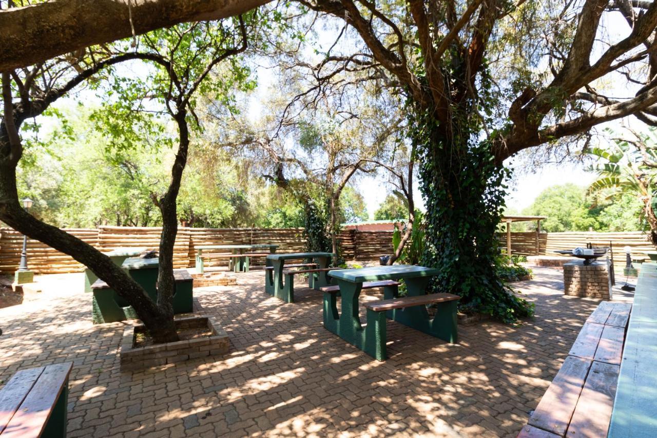 Eagle Waters Wildlife Resort Hartbeespoort Exterior photo