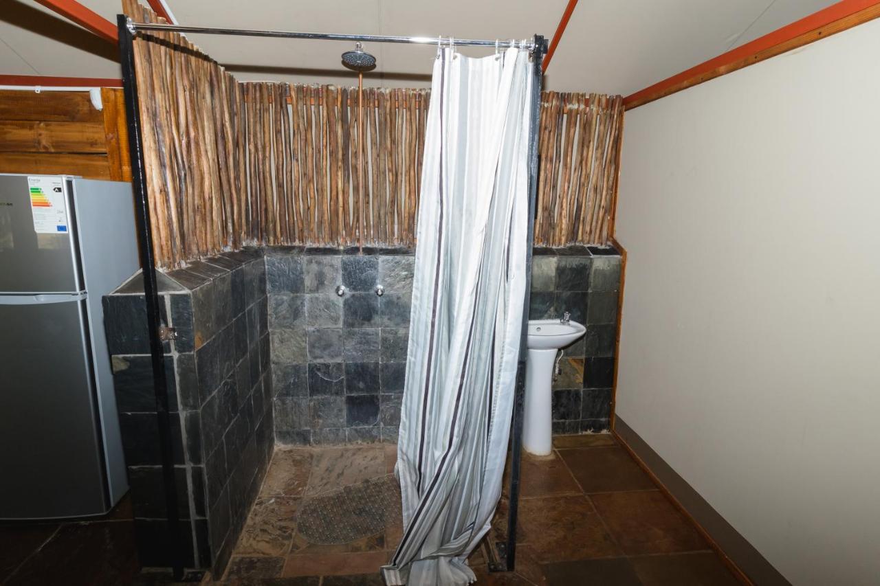 Eagle Waters Wildlife Resort Hartbeespoort Exterior photo