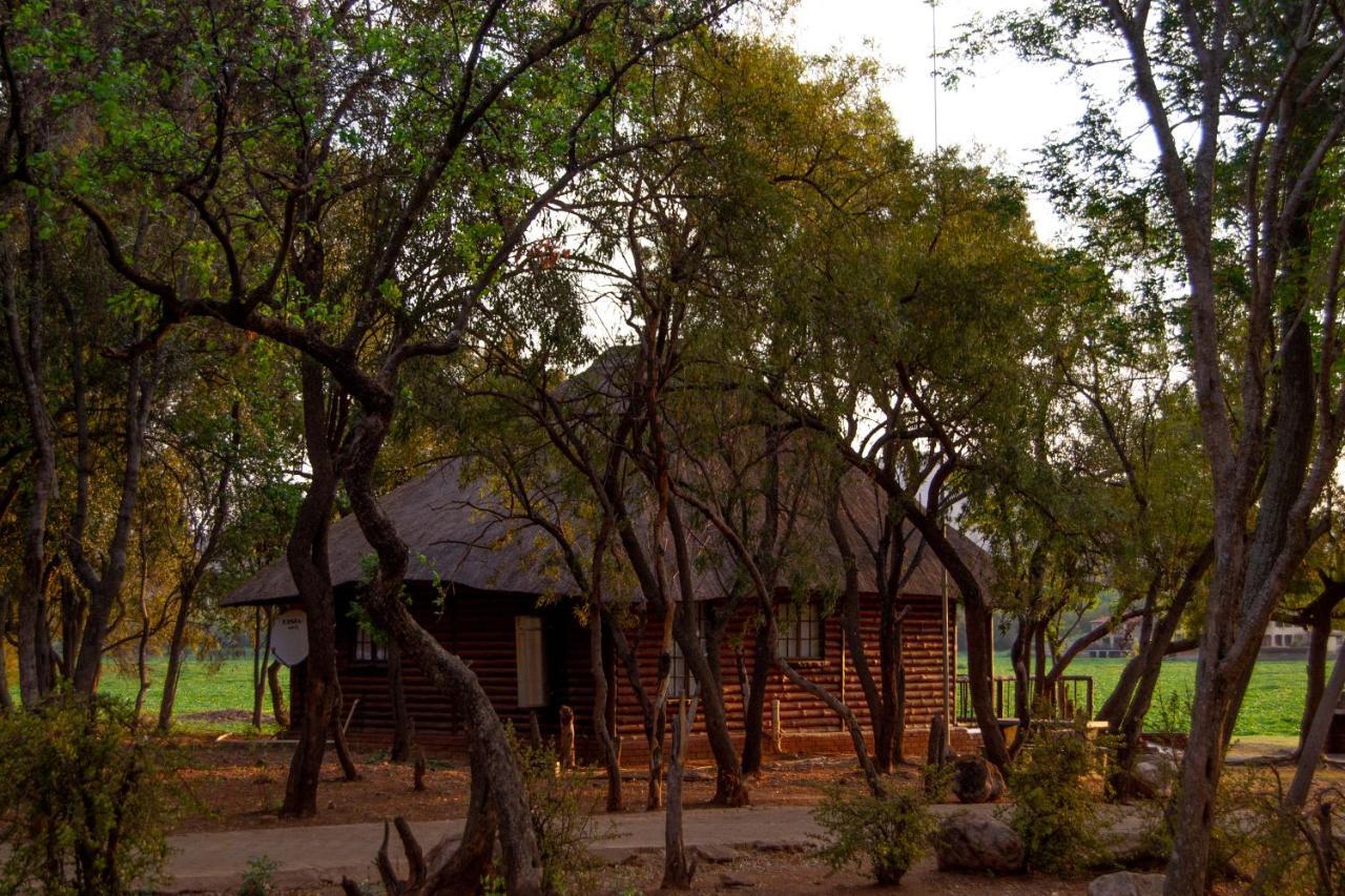 Eagle Waters Wildlife Resort Hartbeespoort Exterior photo