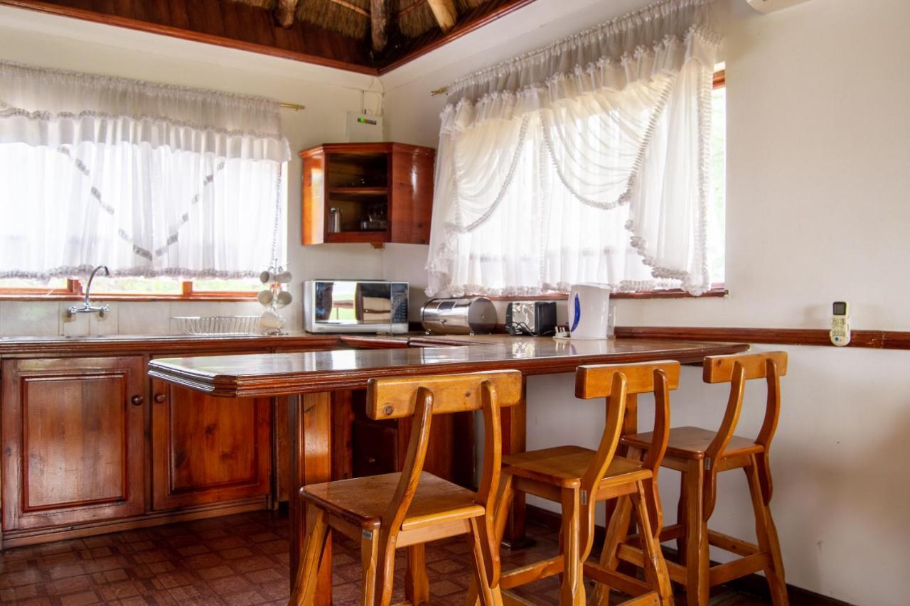 Eagle Waters Wildlife Resort Hartbeespoort Exterior photo